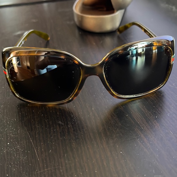 Gucci sun glasses - Picture 5 of 6
